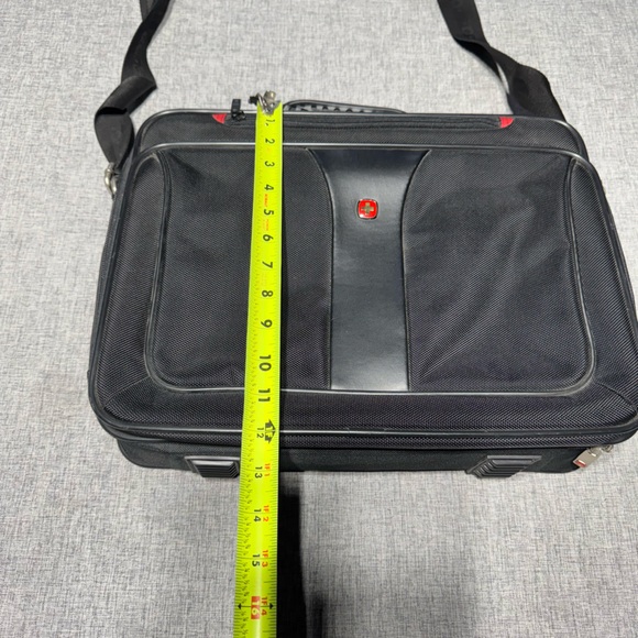 Wenger Swiss Army Laptop Briefcase - Picture 11 of 11